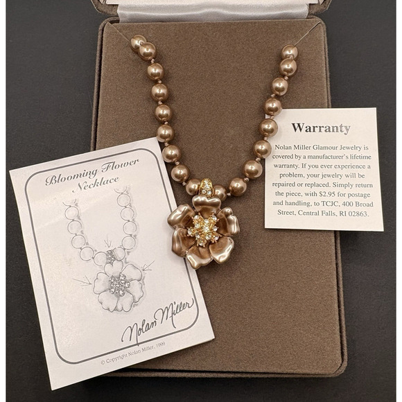 Vintage Nolan Miller Glamour Collection Simulated Pearl Blooming Flower Necklace - Picture 1 of 11